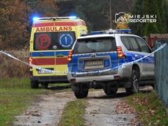Tragedia na posesji. Zwłoki kobiety w szambie. Obok stało 7-letnie dziecko