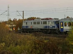 Śmiertelny wypadek. Kierowca wjechał pod pociąg