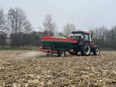 Czy można i warto wapnować pola późną jesienią? Przepisy i praktyka