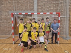 ZSS w Inwałdzie triumfuje w halowej piłce nożnej