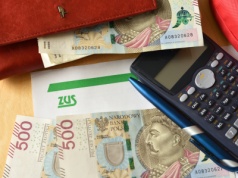 ZUS wypłaci pieniądze po zmarłym. Komu przysługuje zwrot składek emerytalnych?