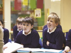 Bydgoska Prawica z apelem do Donalda Tuska. Chodzi o nowelizację Karty Nauczyciela