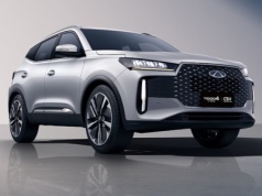 Chiński SUV z pełną hybrydą i bagażnikiem 430 l za 95 900 zł. Toyota i Renault mogą mieć trudne chwile