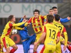 Koszmar z ulicy Okrzei. Słabiutki Piast, niewiele lepsza Korona