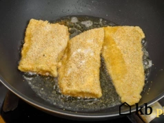 Gdzie wyrzucać olej po smażeniu? Nigdy nie lej go do zlewu