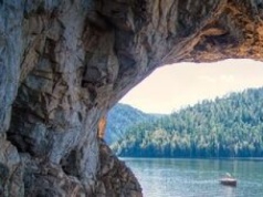 Wyciek danych klientów biura podróży. Minister Gawkowski: „To atak hakerski”