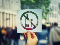 Od dzisiaj nocna prohibicja w Warszawie. Na początek w dwóch dzielnicach