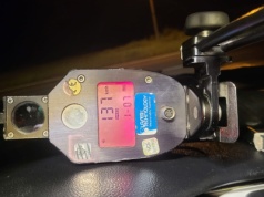 137 km/h w terenie zabudowanym – kierowca BMW stracił prawo jazdy