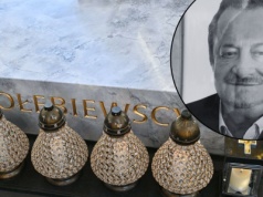 Tak wygląda grób Tadeusza Gołębiewskiego. Nie doczekał otwarcia dzieła swojego życia