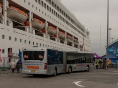 "Traktują zabytki jak toalety". Mieszkańcy rajskiego archipelagu mają dość