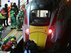 Atak nożowników w brytyjskim pociągu. 