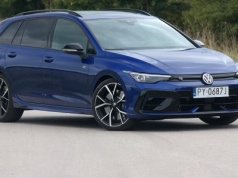 Volkswagen Golf R łączy ogień i wodę. Możesz pojechać do przedszkola i na tor