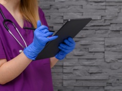 Jak zapisać się do lekarza na NFZ w aplikacji? Tak działa centralna e-rejestracja