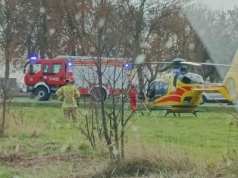 Wypadek w Bezwoli. Droga krajowa nr 63 zablokowana po zderzeniu auta z motocyklem