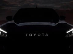 Hit Toyoty na pierwszych zdjęciach. Ta maska przeraża