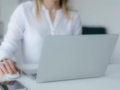 Cyberbezpieczeństwo 2025: jak sztuczna inteligencja zmienia zasady gry