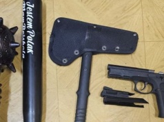 42-latek z Elbląga groził znajomej i ostrzelał z broni pneumatycznej okna jej mieszkania