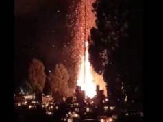 Chwile grozy na cmentarzu. Słup ognia na 10 metrów