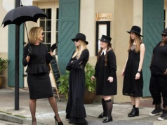 Ariana Grande w nowym sezonie "American Horror Story". Powrót legendarnych gwiazd