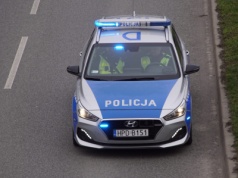 Ciężarówka z elementami mostu przewróciła się na S17. Trasa w kierunku Lublina zablokowana