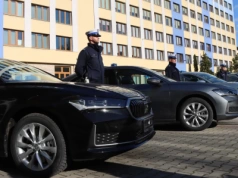 Nowe nieoznakowane radiowozy wyjechały na mazowieckie drogi