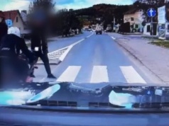 Motocyklista potrącił pieszego i uciekł. Miał dożywotni zakaz wsiadania za kierownicę