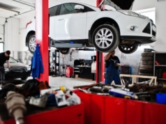 Czas to pieniądz, czyli jak skrócić obsługę jednego auta bez utraty jakości?