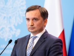 Ziobro kontratakuje. Oskarża Żurka i prokuratorów o przestępstwo