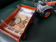 Młodzi rolnicy dostaną nawet 300 tys. zł. Ważna zmiana w Premii