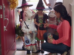 Zorganizowała dzieciom Halloween na angielskim. Reakcja katechetki to przykład hipokryzji