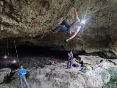 Kevin Lindlau powtarza Teleìos D16+