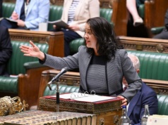 "Cyfrowa własność musi być szanowana” - brytyjska minister rozumie, ale i tak dolewa oliwy do ognia...