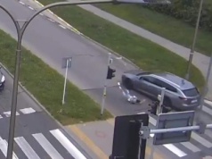 Potrącił 12-latka na pasach. Policja wciąż szuka sprawcy