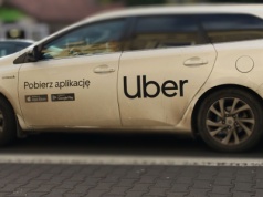 Uber rozbił bank wynikami. Mimo to akcje runęły