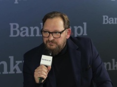 Polscy inwestorzy coraz chętniej stawiają na ETF-y. Polskie czy zagraniczne?