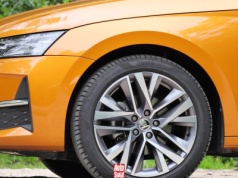 Skoda Octavia pokonała Toyotę Corollę. Sprawdzamy najnowsze cenniki — trwa wojna cenowa