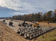 Wojsko napełnia składy przy granicy z obwodem królewieckim