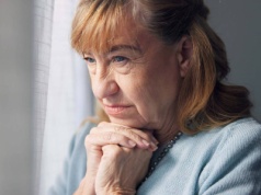 Czy samotność zabija? Naukowcy biją na alarm