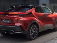 Toyota C-HR za 117 tys. zł wchodzi między chińskie SUV-y w kluczowym momencie roku