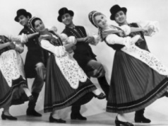 Historia jednej fotografii z Bazy Zdjęć PAP: 75 lat temu zadebiutował zespół „Mazowsze”