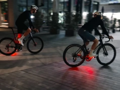Te pedały zwiększają widoczność rowerzysty aż 5,5 razy