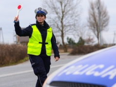Mandat za zbyt wolną jazdę. Tyle możesz zapłacić za utrudnianie ruchu