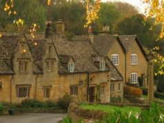 To miejsce jest stworzone do zwiedzania jesienią. Z Polski polecisz tam za 218 zł