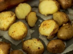 Czy można jeść stare ziemniaki ze skórką? To nie jest takie oczywiste!