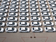 Sprzedaż nowych samochodów osobowych w Polsce – znakomity październik 2025