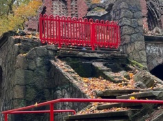 Strażacka czerwień na Wieży Quistorpa. 