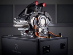 Jak ciężarówki pomogły Mercedesowi zdominować Formułę 1