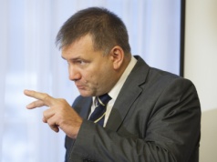 Farsa Żurka! Nie będzie odbierał garnków, pozwala gotować