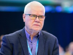 „Jazda na gapę może się przez jakiś czas udawać, ale kończy się upadkiem”. Prof. Jerzy Hausner gorzko o polskim biznesie