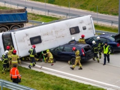 Polacy bez poprawy. Nadal na drogach ginie za dużo osób
